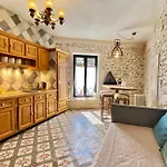 La Maison Des Templiers ~ Ostal Medieval ~ Logis Enchantes