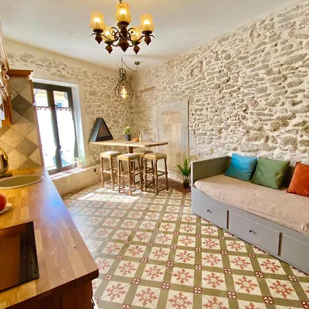 La Maison Des Templiers ~ Ostal Medieval ~ Logis Enchantes Апартаменты Каркассон