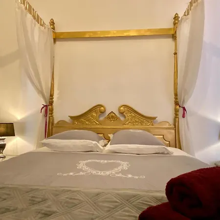 La Maison Des Templiers ~ Ostal Medieval ~ Logis Enchantes Apartment