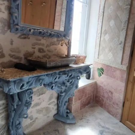 Apartament La Maison Des Templiers ~ Ostal Medieval ~ Logis Enchantes *
