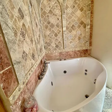 La Maison Des Templiers ~ Ostal Medieval ~ Logis Enchantes