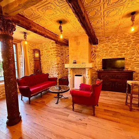 Appartamento La Maison Des Templiers ~ Ostal Médiéval ~ Logis Enchantés