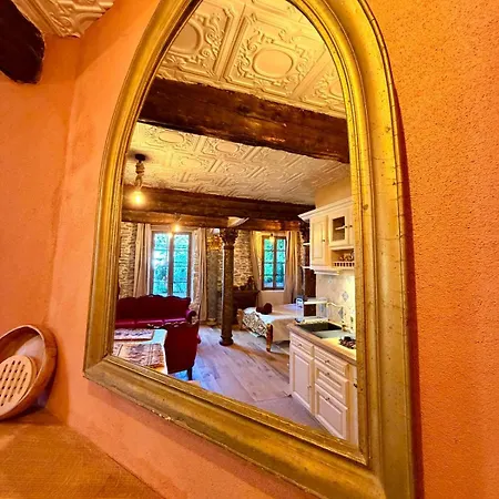 Appartamento La Maison Des Templiers ~ Ostal Médiéval ~ Logis Enchantés *
