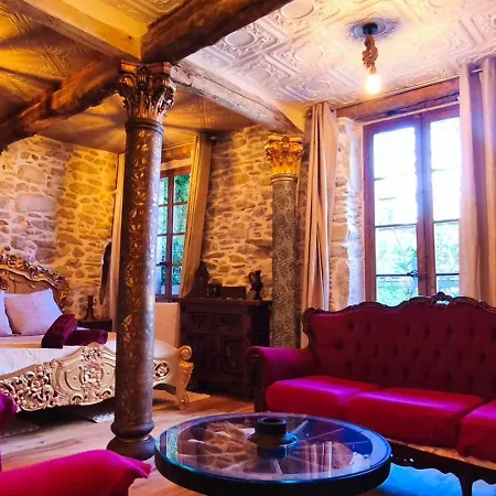 La Maison Des Templiers ~ Ostal Médiéval ~ Logis Enchantés *