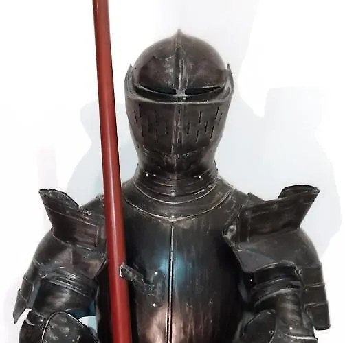 La Maison Des Templiers ~ Ostal Medieval ~ Logis Enchantes