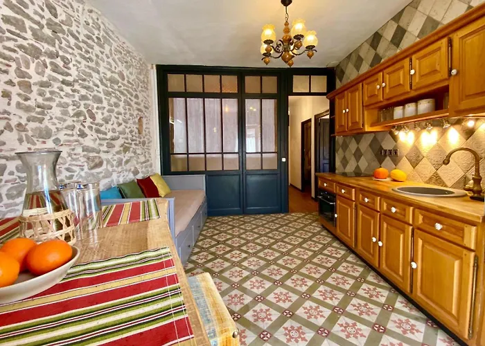 La Maison Des Templiers ~ Ostal Medieval ~ Logis Enchantes * Carcassone