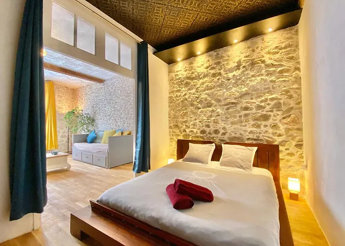 La Maison Des Templiers ~ Ostal Medieval ~ Logis Enchantes Apartment *